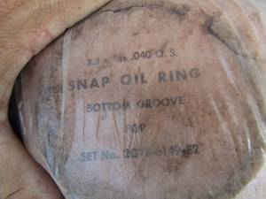 lot 747 image: bag of snap O rings -  bottom groove pistons