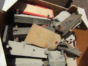 lot 775 image: 1937-1960 mapor brackets for a dodge truck