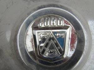 lot 849 image: ford hubcaps