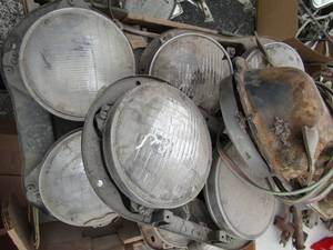 lot 861 image: qty 7 headligt assembly for a 1959 chevy truck GE