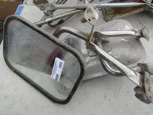 lot 869 image: 2 bolted side mirrors for trucks
