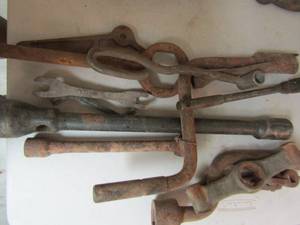 lot 100 image: assorted lug wrenches qty more then 5
