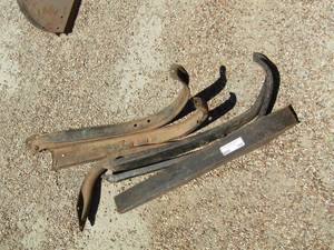 lot 198 image: MODEL A FORD FENDER BRACES & MISC Qty 5   14 length