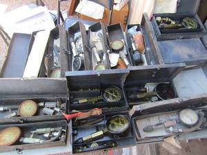 lot 203 image: compression gauges universal type, devilbiss company, various other brands qty 20 comes with compression pieces
