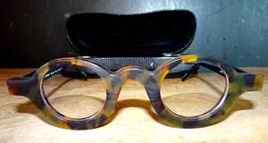 lot 15 image: EYE BOBS HAND MADE EYE GLASSES -LUNA W CASE $$