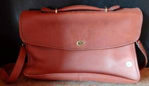lot 26 image: Coach Bags  Coach Lexington Vintage 5265 Laptop Bag Briefcase