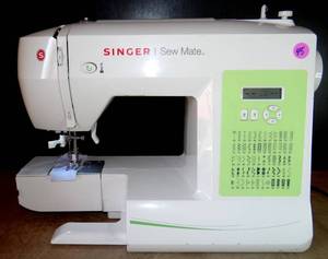 lot 45 image: BIG $ ITEM - SINGER  Sew Mate 5400 Handy Sewing Machine Including 60 Built-in Stitches, 4 Fully Built-in 1-Step Buttonhole, Automatic Needle Threader & Automatic Tension