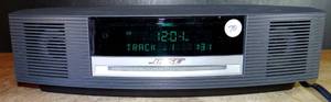 lot 70 image: BIG $ ITEM - Bose Wave Music System (GRAY) CD, AMFM Radio, Alarm, MP3 - (CD TESTED - GREAT SOUND)