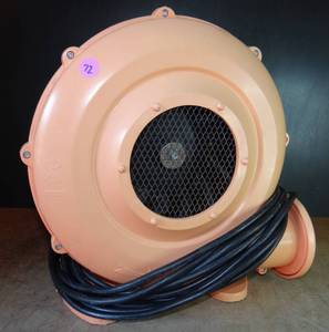 lot 72 image: MODEL W-2L AIR PUMP HIGH VOLUME AIR - WORKS GREAT