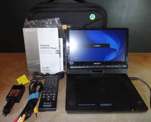 lot 85 image: COMPLETE Sony DVP-FX950 9 Portable DVD Player wRemote & Case