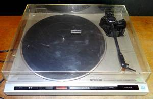 lot 127 image: VINTAGE Technics SL-220 Belt Drive Turntable wPioneer 220 Cartridge and Stylus $$$