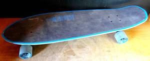lot 142 image: 31 SKATEBOARD WITH TRUCKS & GLOBE CONICAL CRUISER WHEELS