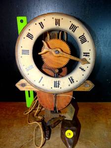 lot 170 image: UNIQUE WOODEN CLOCK WITH HEAVY WEIGHTS