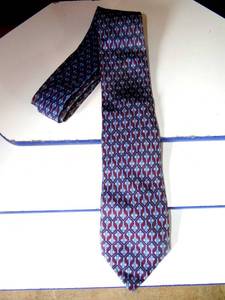 lot 172 image: BIG $ ITEM - HERMES PARIS MENS TIE