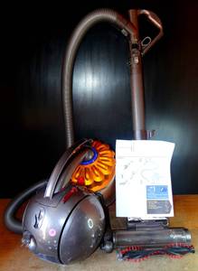 lot 178 image: Dyson DC39 Multi Floor Full Size Dyson Ball Cylinder Vacuum Cleaner $$$