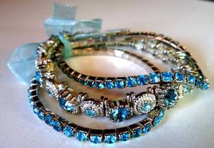 lot 218 image: LOVELY TRIO OF STRETCH BRACELETS WITH BLUE & DIAMOND LIKE GEMSTONES