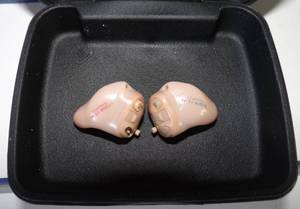 lot 223 image: PAIR - STARKEY HEARING AIDS AS DISPLAYED - $$$