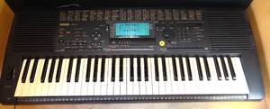 lot 228 image: YAMAHA Electronic Keyboard Tested PSR-520 - WORKS GREATSOUNDS AMAZING $$$