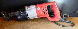 lot 234 image: MILWALKEE HEAVY DUTY ELECTRIC SAWZALL - TESTEDWORKS