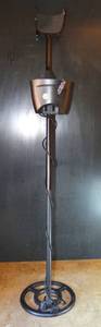 lot 236 image: Cabelas Treasure Hunter Metal Detector With Seclusion 3D 8.7kHz as Shown