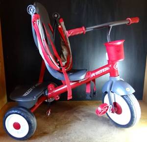 lot 34 image: AWESOME RADIO FLYER TRIKE STROLLER IN EXCELLENT CONDITION $$