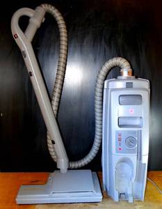 lot 255 image: ELECTROLUX SERIES EPIC 6500 SR CANISTER VACUUM CLEANER