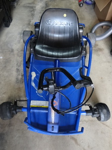 lot 291 image: Razor Ground Force Drifter Electric Go Kart w Charger $$$