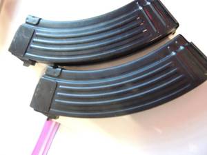 lot 843 image: AKSKS CLIPS (METAL)  EACH WITH 7.62 X 39  QTY2
