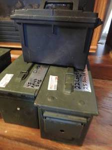 lot 886 image: AMMO BOXES   2 ARE METAL & 1 IS PLASTIC