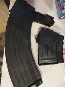 lot 887 image: AKSKS CLIPS W 7.62 X 39 LOADED - 2 DIFFERENT SIZE CLIPS