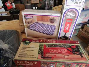 lot 26 image: wet set air pump manual- comfort rest queen size in box, Ozark double volume in box, queen mattress no box air bed9n