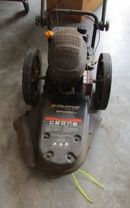 lot 39 image: Murray 6.0 HP cutting path weed eat mower. Good working condition