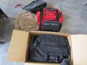 lot 44 image: Large lot of travel hiking bags