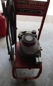lot 46 image: Ex-ell 1500 PSI power washer 3.2 HP 3000 cleaning units