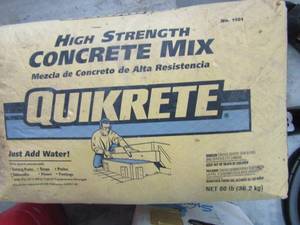 lot 53 image: 3 new bags of QuickCrete concrete mix