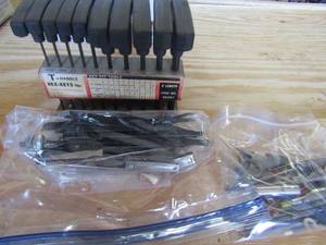 lot 76 image: 10 piece T-handle Hex keys 332 thru 38 NEW set plus other small tools