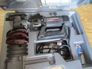 lot 95 image: NEW Roto zip saw in case with zip bites