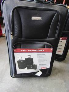 lot 111 image: 3 piece luggage set NEW with Tags