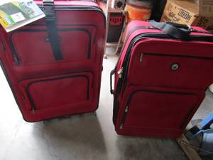lot 112 image: 2 leisure luggage wheeled suitcases 1 NEW