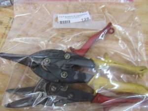 lot 128 image: Bag of TIN Snips by Snap-On  QTY 2