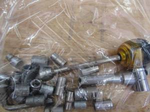 lot 127 image: Bag of small sockets  38 DRIVE