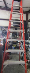 lot 170 image: Werner 10 foot ladder like new