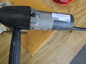 lot 179 image: Electric porter cable sander