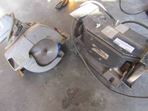 lot 220 image: Power craft table grinder and B&D skill saw