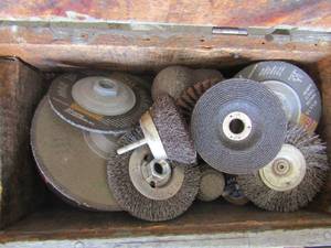 lot 222 image: Grindingcutting wheels, Stone, and wire in wood box
