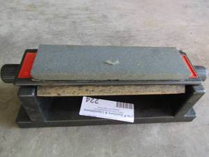 lot 224 image: 3 way smiths sharpening stone on stand