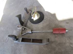 lot 226 image: 2 hand sanders and magnet with handle