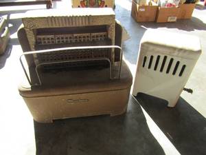 lot 239 image: 1 small gas Deerborn heater