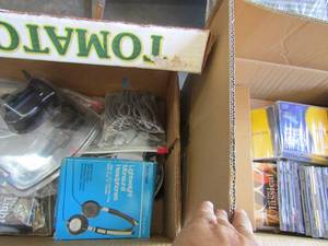 lot 289 image: Lot- plugs, headphones, telephone wire and more