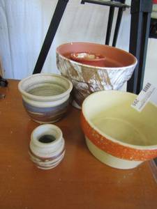 lot 295 image: Assorted clay planters